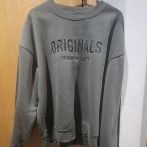 Men's size M Originals Sweater. Does have piling. Still lots of life left!